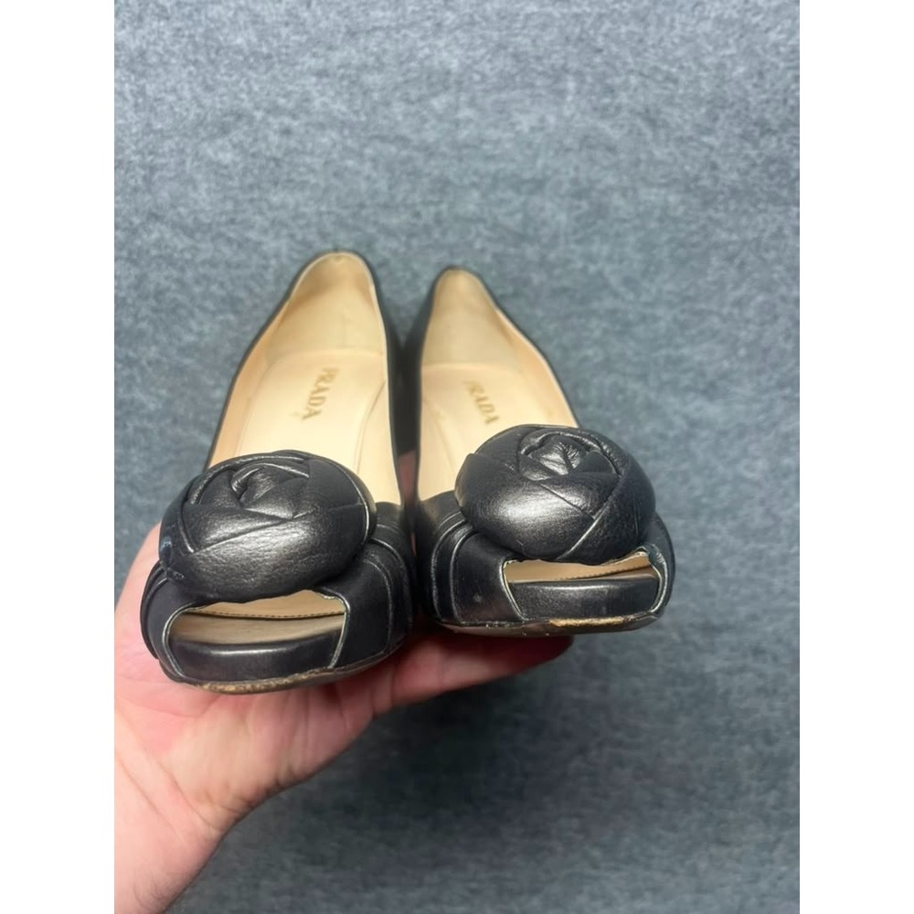 PRADA Women's Black Leather Ruched Flower Toe Stiletto Pumps Heels EU 36.5 - Picture 8 of 9